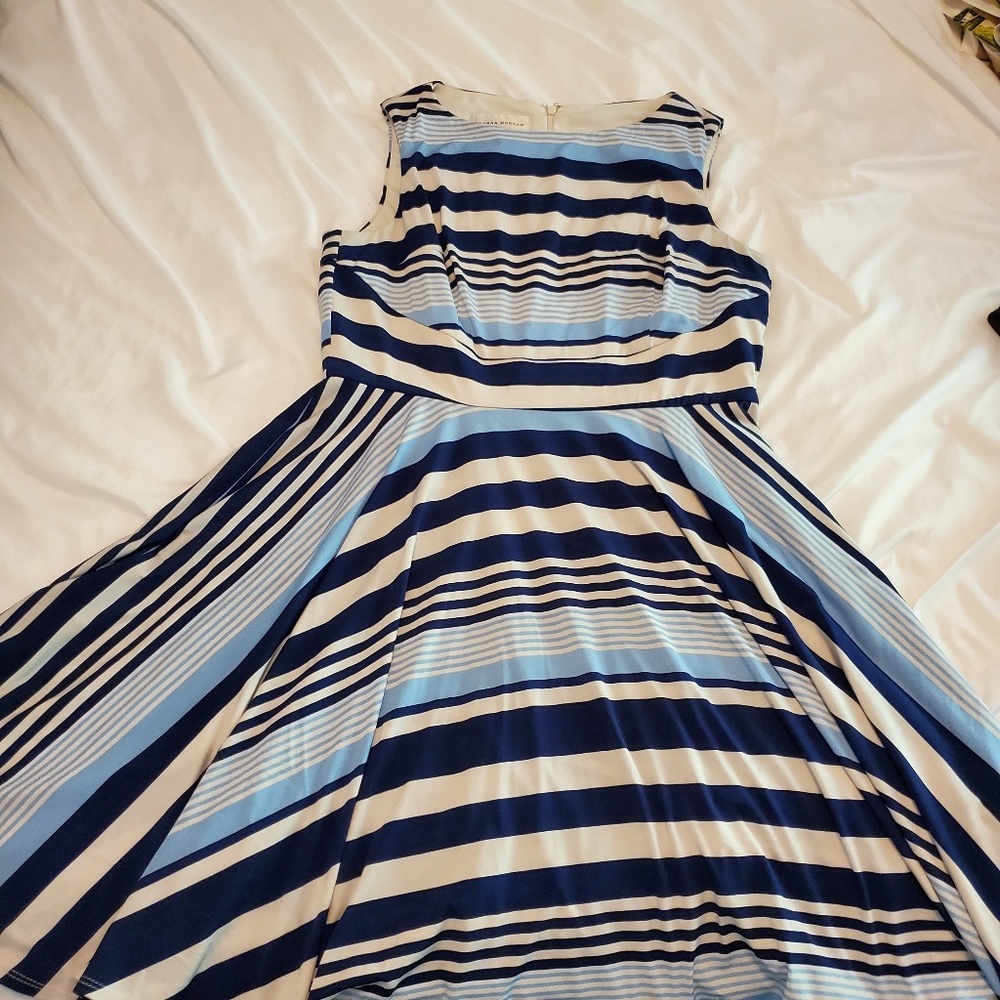 Donna Morgan Sleeveless dress